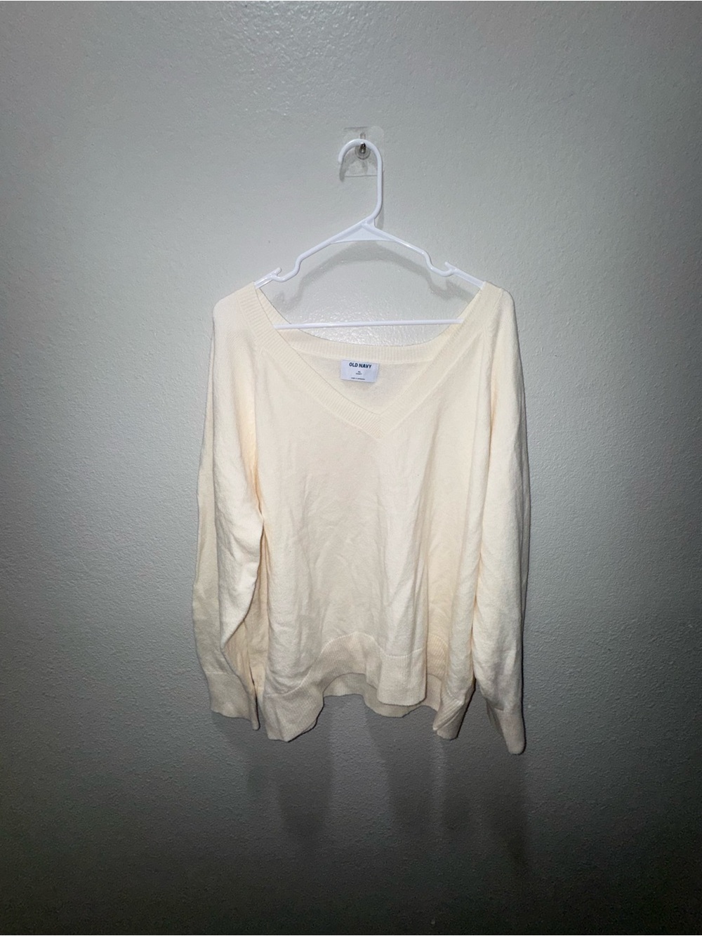 Old Navy Cream V-Neck Lightweight Sweater